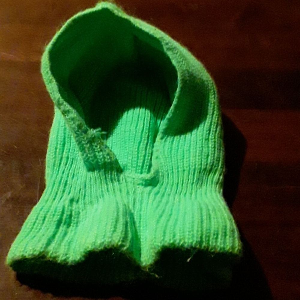 Knitted face hat - Picture 2 of 2